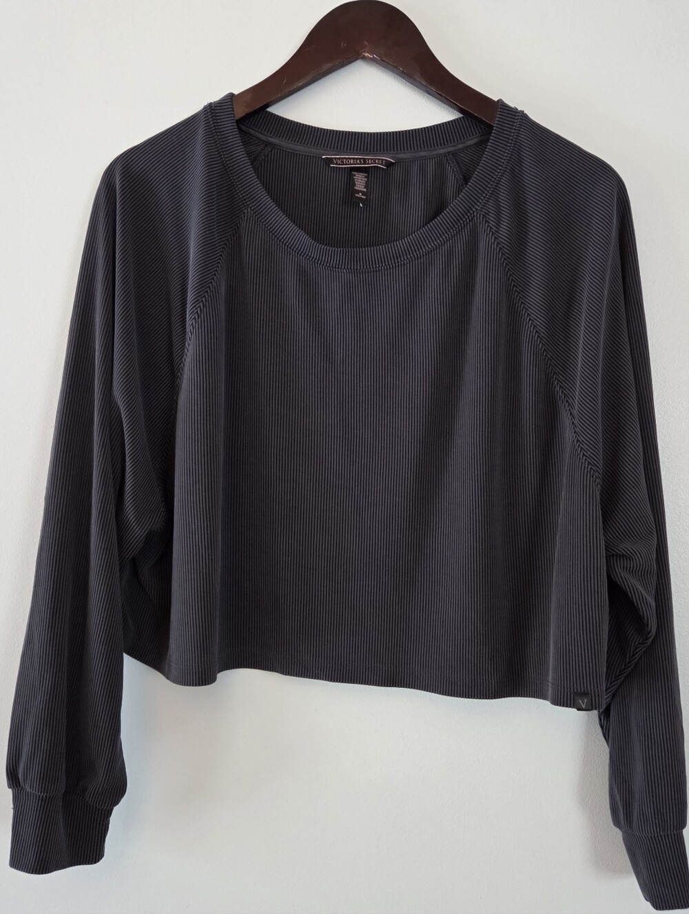 Victoria's Secret Women's Ribbed Long-Sleeve Crop Top size M